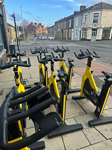 10x technogym spin - spin, bikes