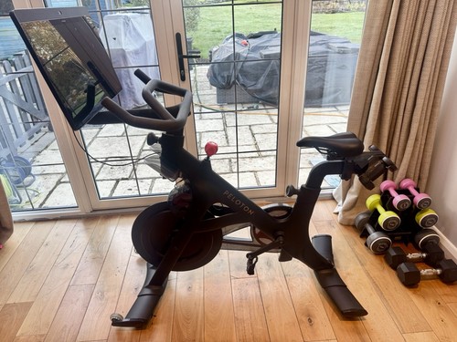Peloton exercise bike plus - bike, +